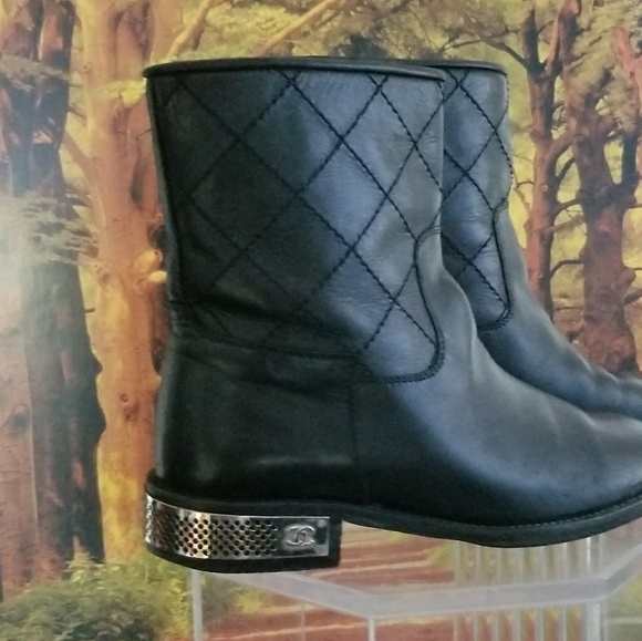 AUTHENTIC CHANNEL BOOTIES BOOTS. BLACK  CALIF LEA - Picture 5 of 5